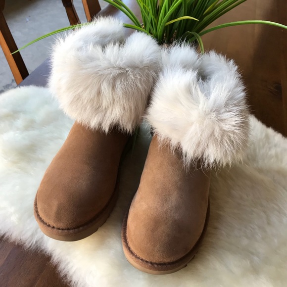 UGG Shoes - Ugg chestnut 🌰 size 8 amazing condition ☄️☄️☄️